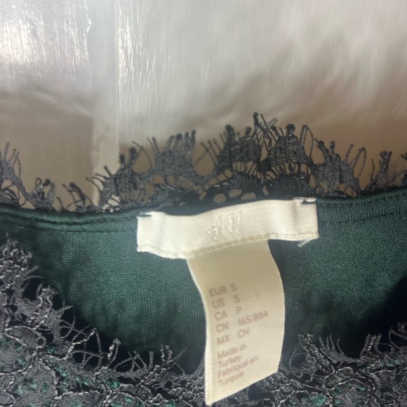 Lace trimmed crushed velvet camisole top - Picture 3 of 4